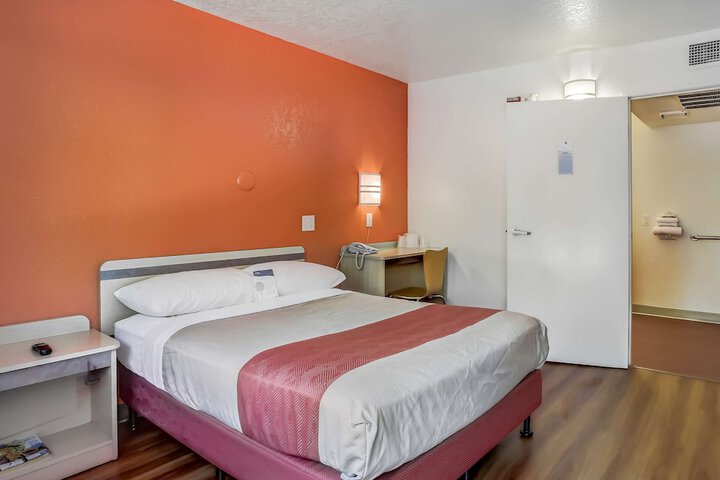 Motel 6 Medford OR