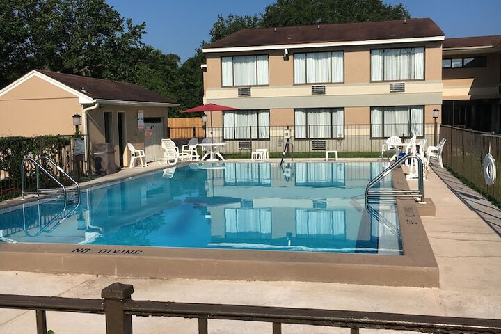 Pool 6 of 29