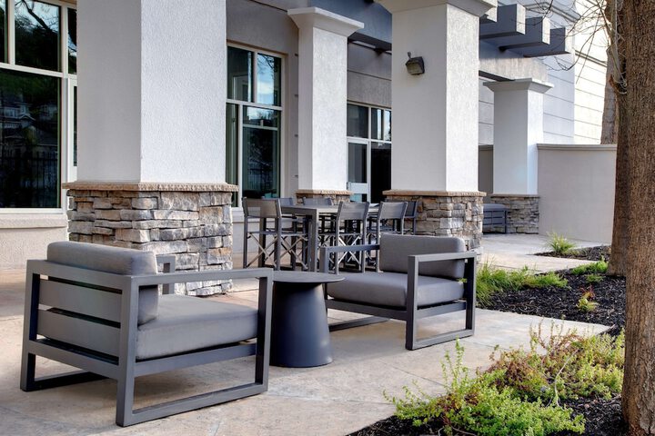 Embassy Suites by Hilton San Rafael at Marin Center