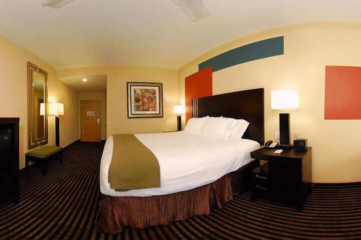Holiday Inn Express & Suites Laplace by IHG