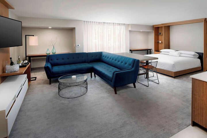 Room 13 of 50