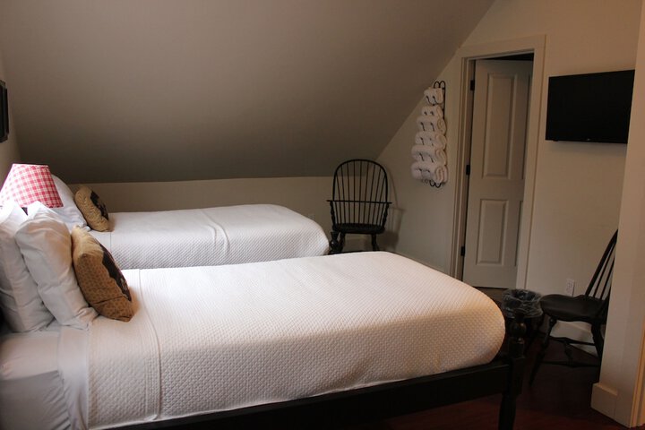 Room 44 of 65