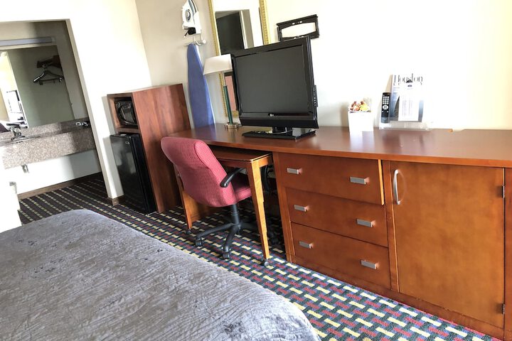 Room 14 of 25