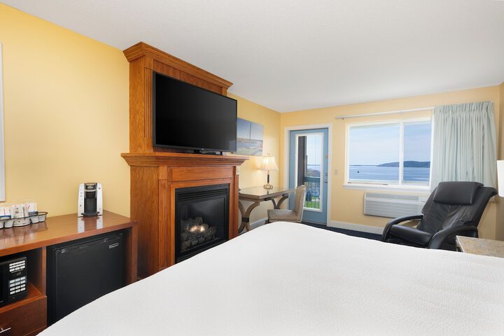 Fireside Inn & Suites - Belfast