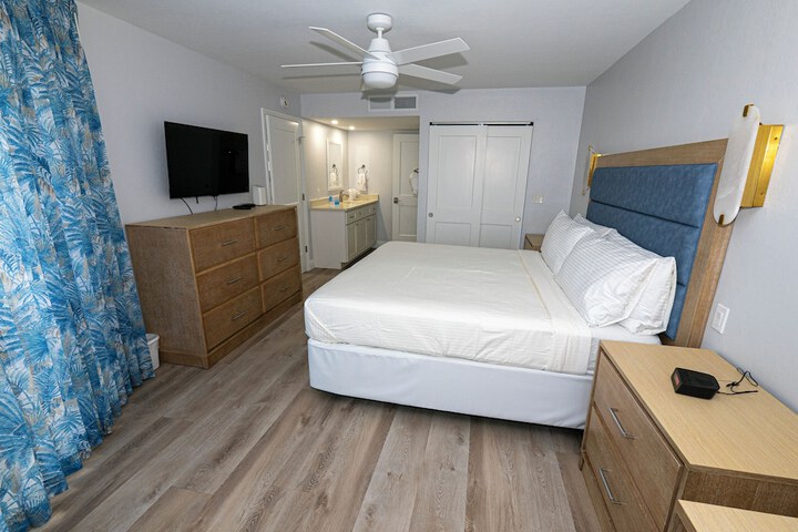 Shell Island Beach Club