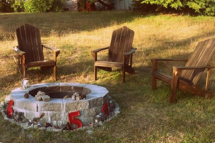 The Andiron Seaside Inn & Cabins