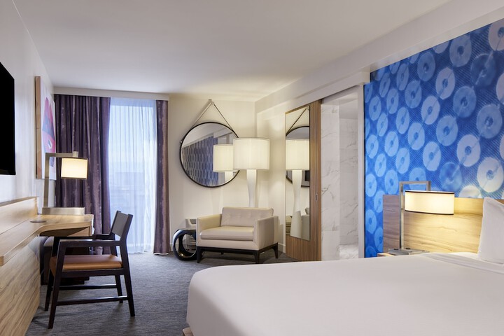 Room 29 of 90