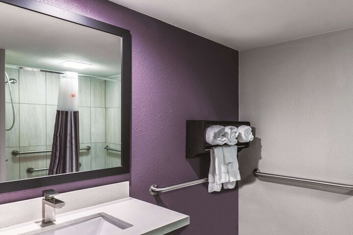 Room 19 of 36
