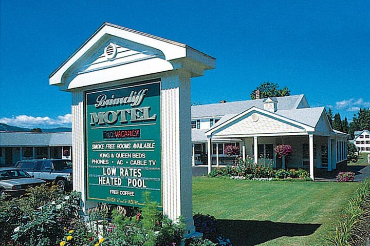 Hotel Exterior 30 of 35