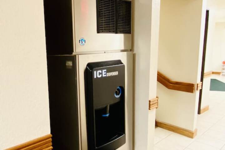 Herington Inn & Suites