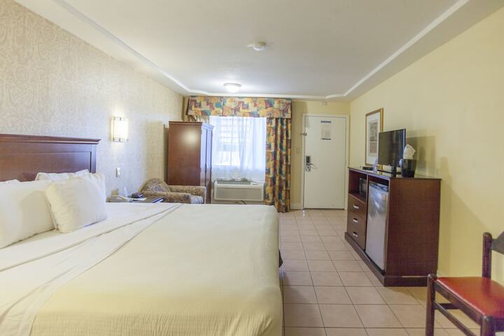 Room 40 of 76