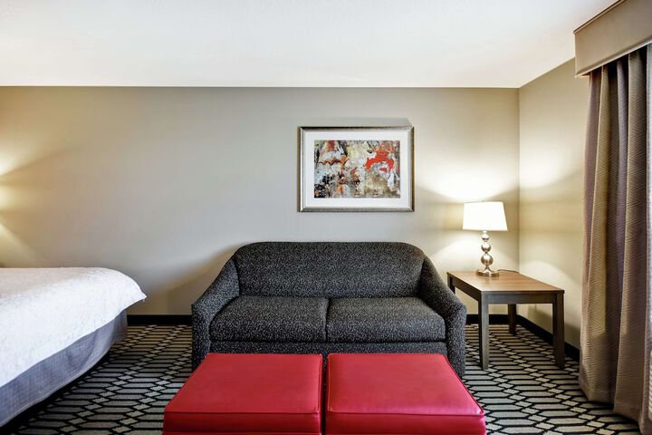Room 33 of 66