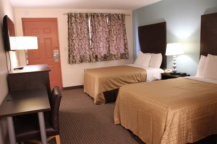 Room 7 of 32