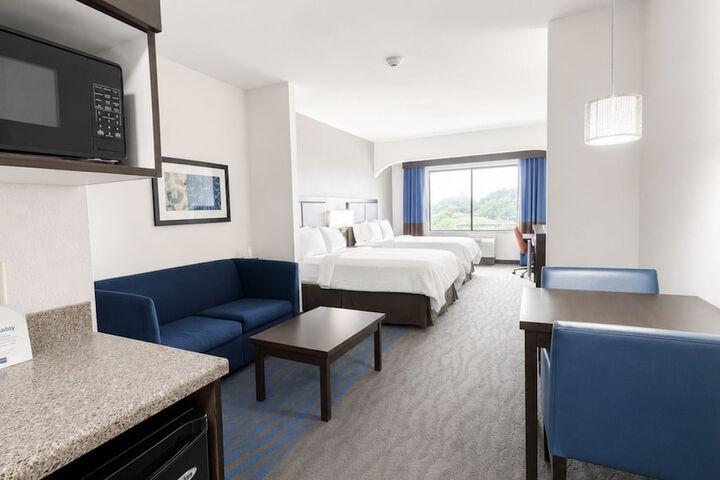 Holiday Inn Express & Suites Glenpool-Tulsa South by IHG