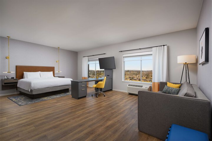 Hampton Inn & Suites Huntsville Downtown