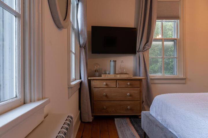 Pinetown Bridge Bnb LLC
