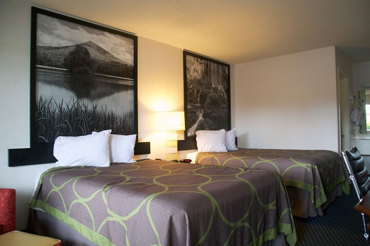 Room 26 of 48