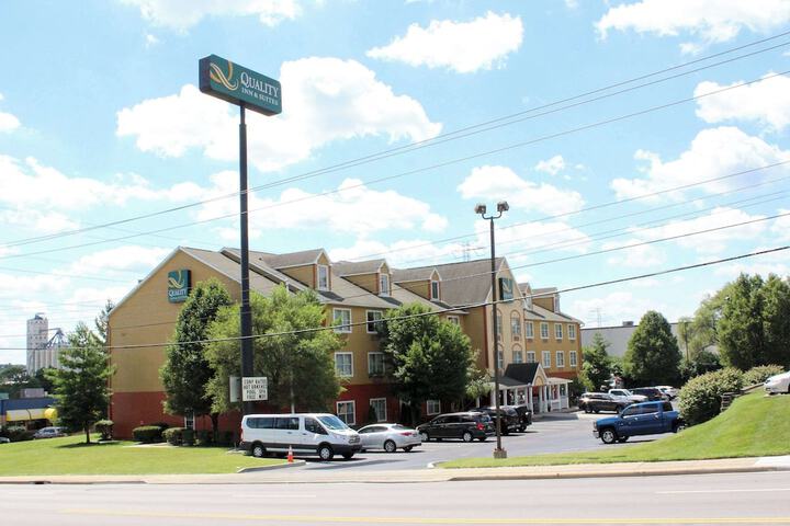 Hotel 4 of 33