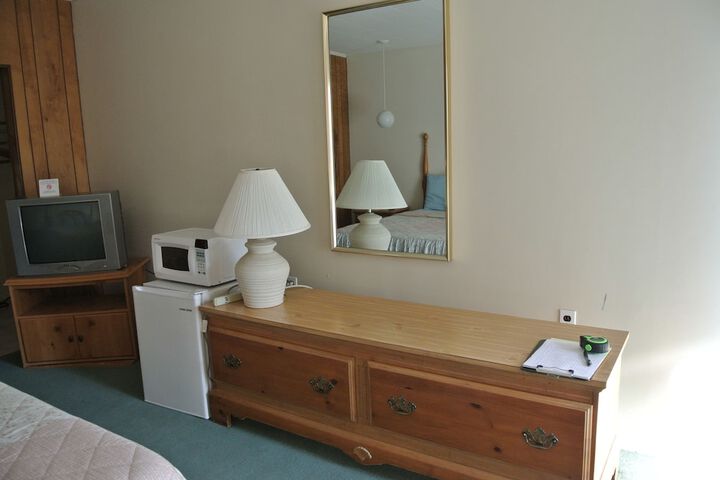 RoseWood Inn