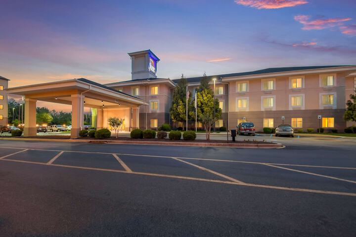 Hotel 8 of 39