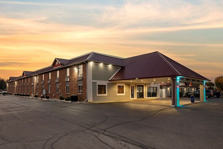 Hotel 2 of 25