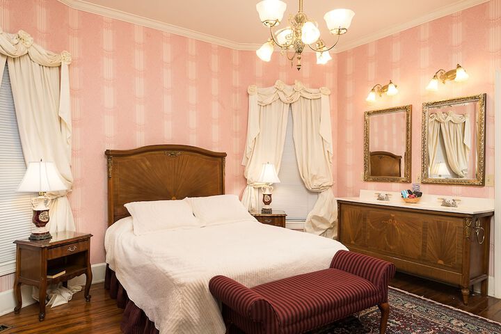 Room 19 of 62