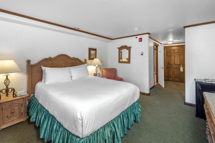 Room 52 of 68