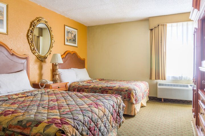 Room 18 of 29