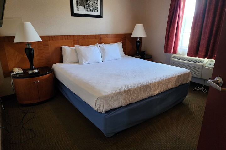 Room 47 of 75