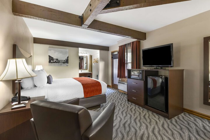 Room 18 of 42