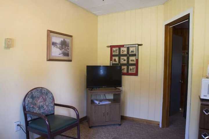 Room 53 of 96