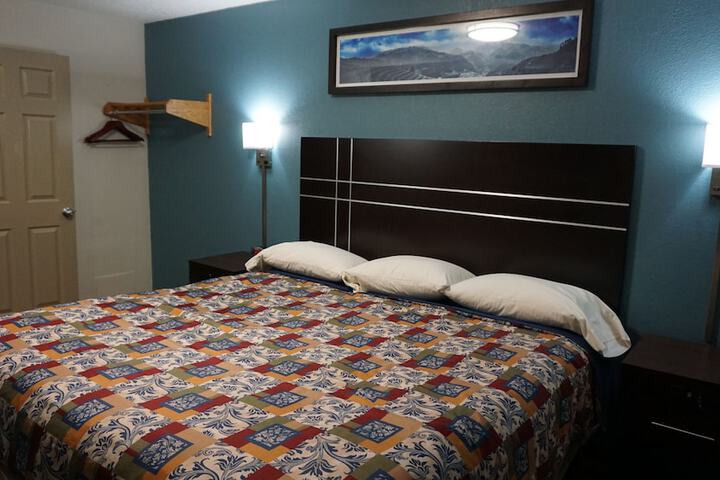 Lodge Inn