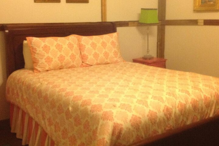 Room 48 of 80