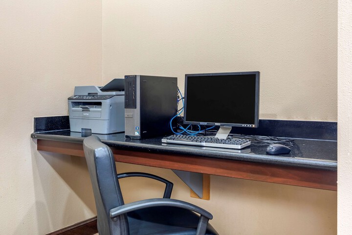 Business Center 29 of 32