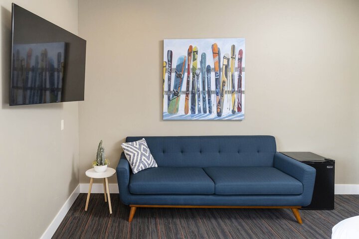 Room 15 of 37