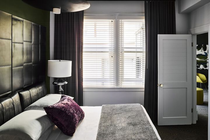 Room 21 of 43