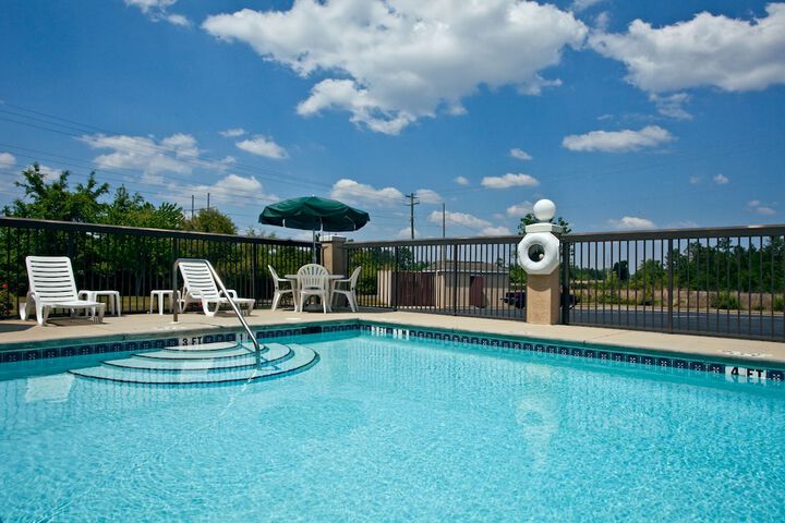 Pool 9 of 64