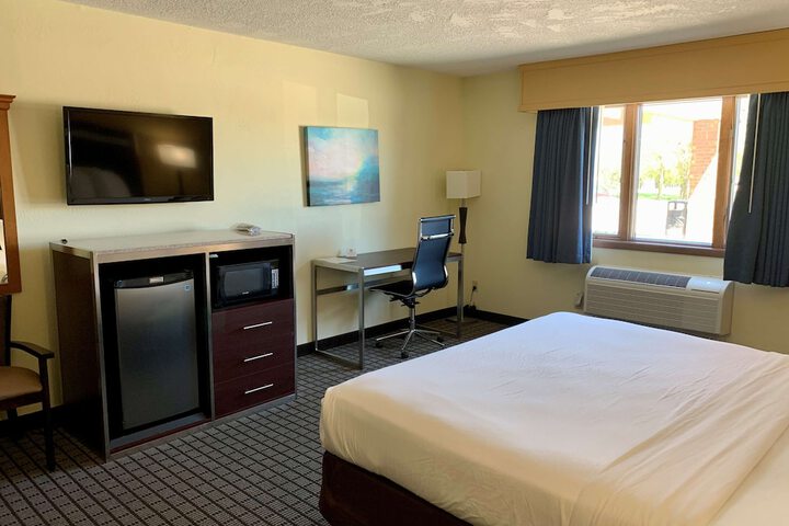 Room 8 of 24
