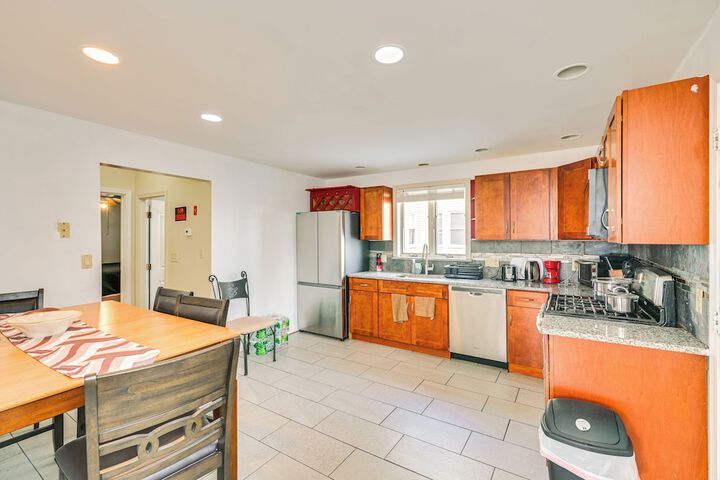9 Mi to Dtwn Boston: Cozy Malden Apartment