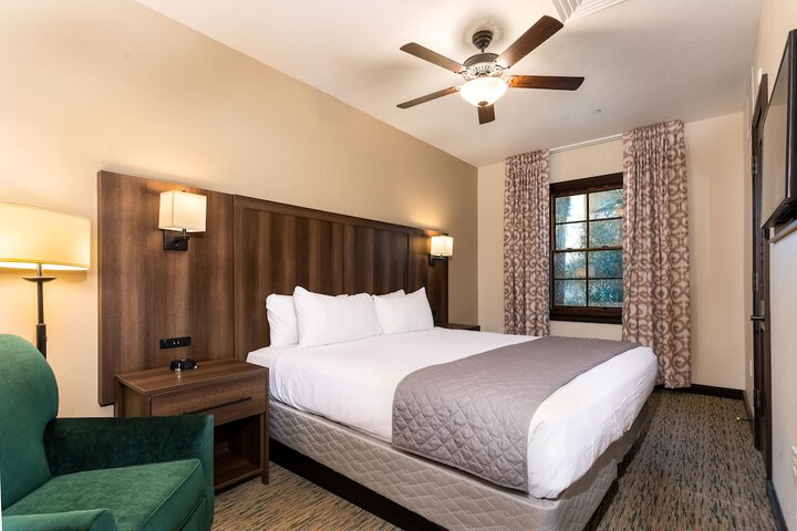 Room 27 of 56