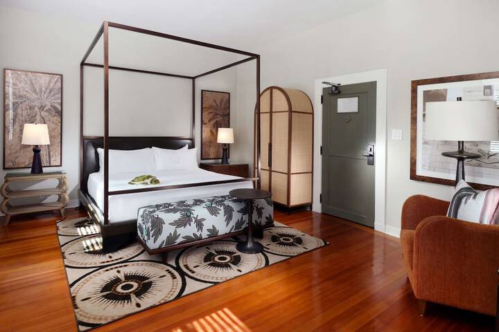 Room 147 of 222