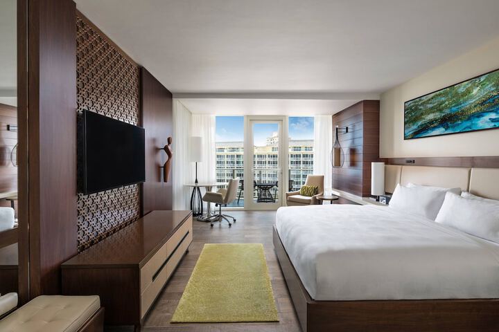 Room 85 of 237