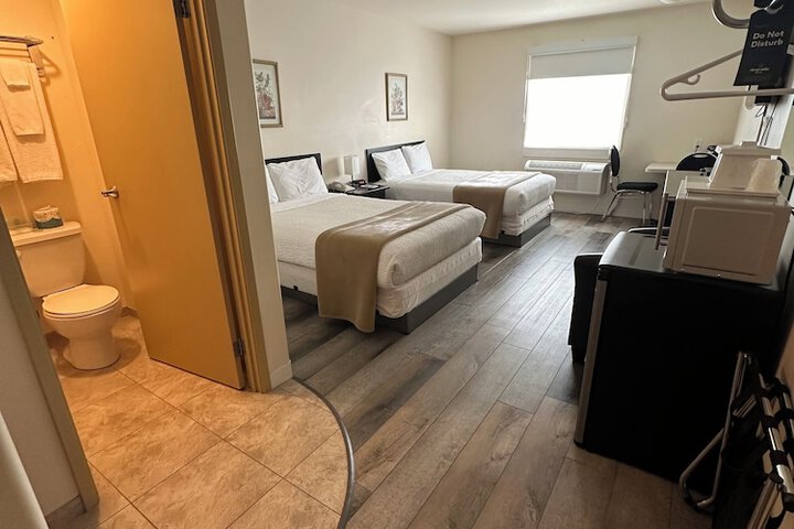 Room 60 of 77