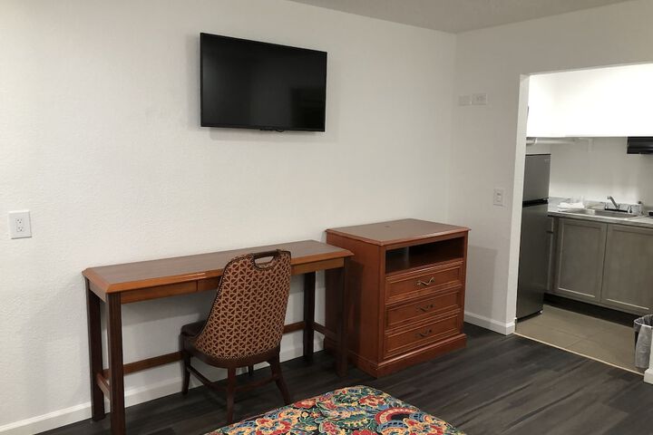 Room 15 of 17