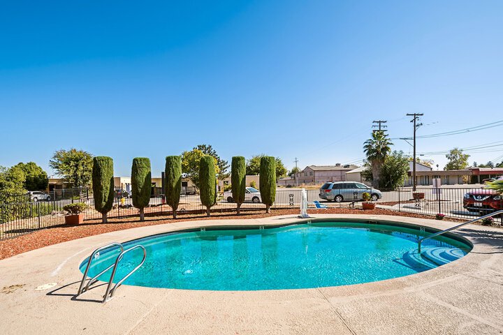 Pool 9 of 34