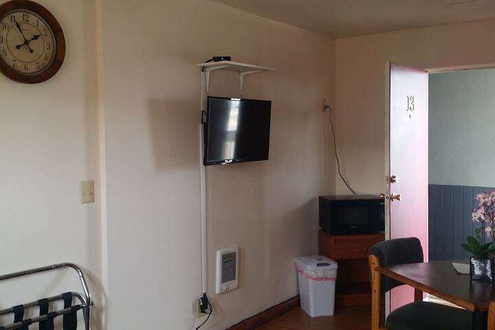 Room 9 of 36