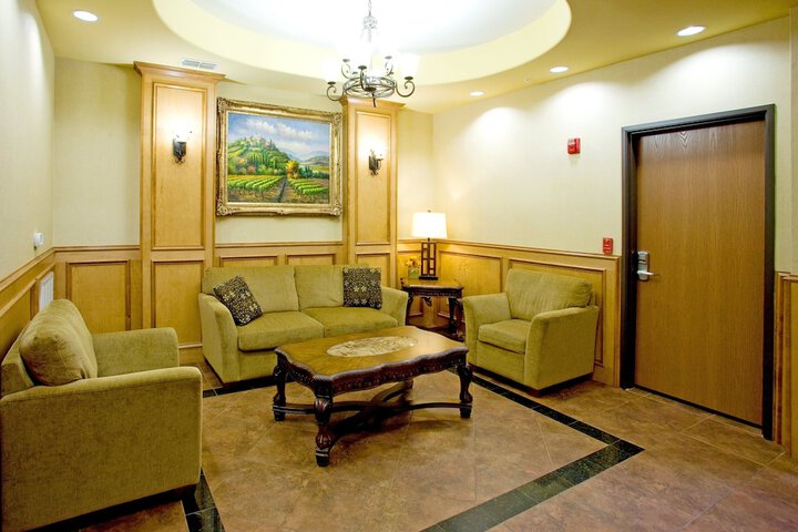 Hotel 4 of 28