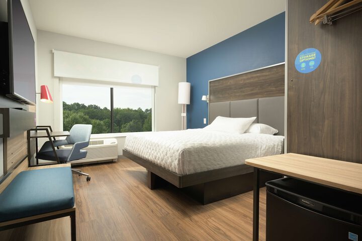 Room 5 of 27