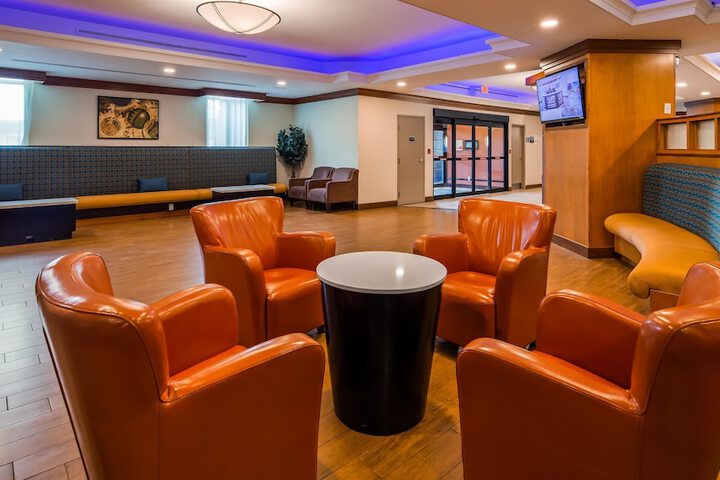 Best Western Premier Toronto Airport Carlingview Hotel