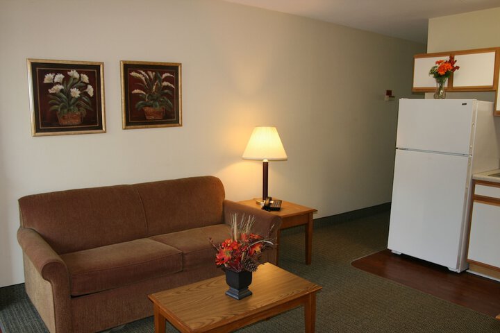 Room 11 of 27